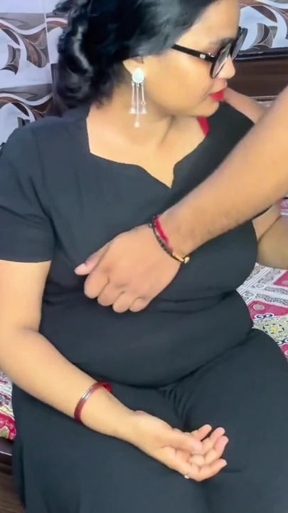 Nişanlısı Düğün Olmayacağını Söyledi, Önce Soyunması Şarttı. Sonra Evde Sert Bağlama Seks Yaptılar. Hintçe. | Klip 1