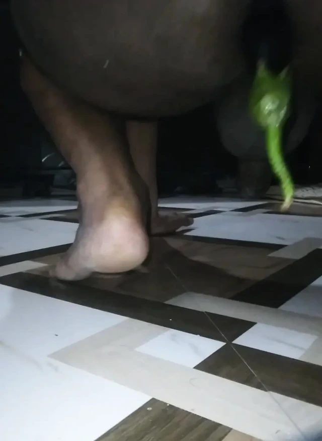 Big cock waxing College boy ravi fuck in brinjal in home