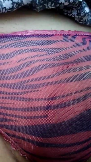 Tranny oluyor bir işemek sürtük