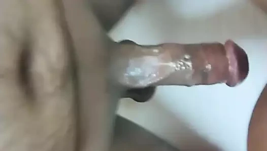 Sıkı amcık büyük memeli seksi vücut çok ateşli kız