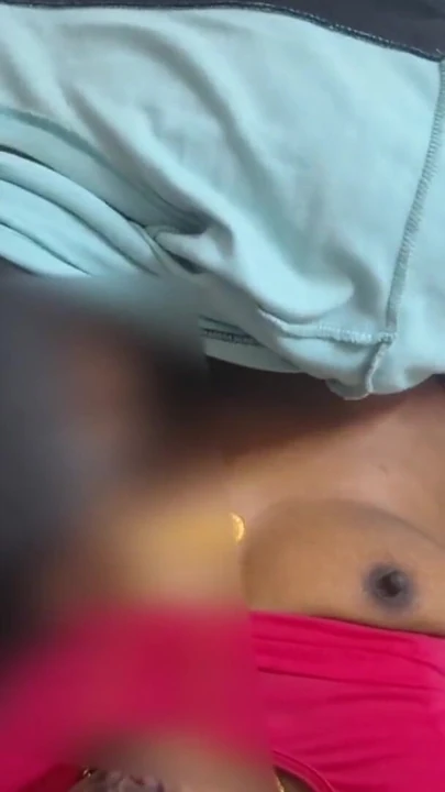 Hintli ateşli desi evli kadın küçük üvey kız kardeşinin kocasını sikiyor | Klip 3