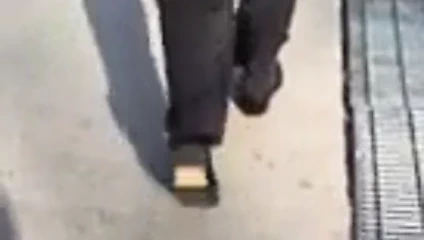 Büyük ganimet milf içinde koyu gri elbise pantolon 3