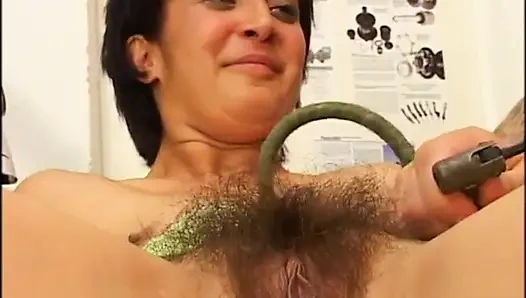 Petite milf huge hairy pussy fucking
