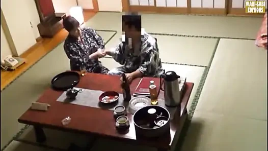 Kapanış saatinden sonra baştan çıkarma: bir spa çalışanı özel oda seansı sırasında filme alındı - sahne 2