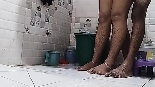 Hintli evli kadın özel anlar yaşıyor