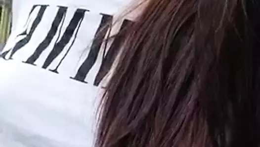 Büyük baştankara ve meme uçları ortaya