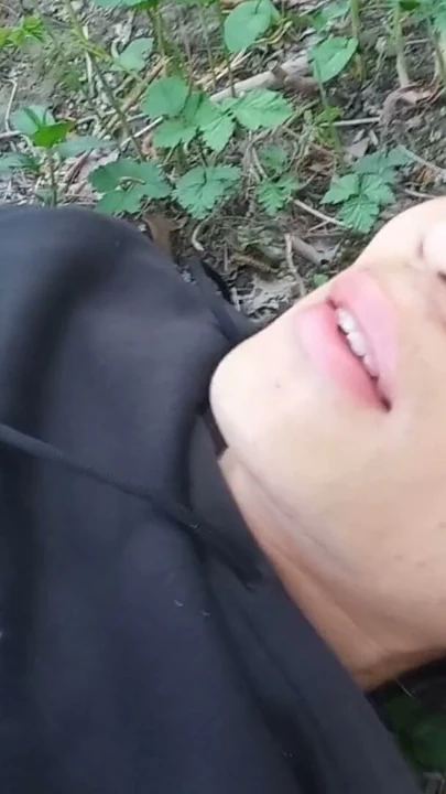 Sevimli eşcinsel twink, dışarıda fermuarından çıkardığı aletiyle otuzbir çekiyor, Jon Arteen | Bölüm 3
