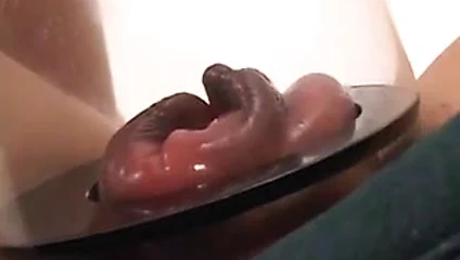 Amcık pompalanıyor