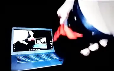 Angel ıslak amcığını sikiyor