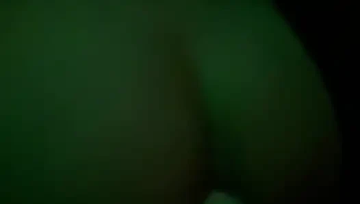 Kocasını aldatan adam yumrukla sikiliyor