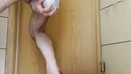 Köpek, içinde gizli bir sır ile sıkıyor