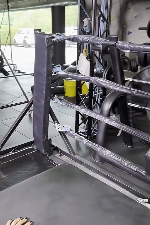 Antrenörüm ve Kız Arkadaşıyla Spor Salonunda Çok Sıcak Bir Üçlü Görüş