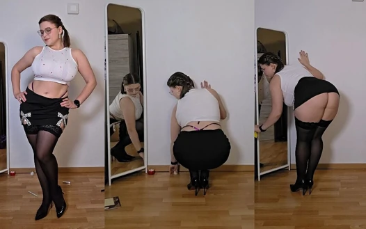 Seksi Sekreter Temizlik Azdırıyor - Eğilip Altı Manzaraları
