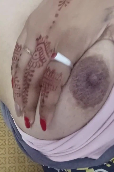 Hintli ateşli kız sevimli bebek seks videoları