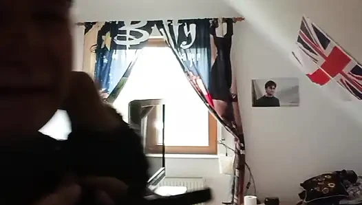 2000'lerin başındaki erkekler... (Bir cosplay parodi peri masalı)