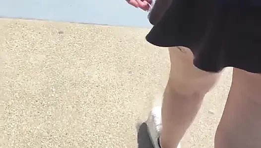 Kamuoyunda Mikro Etek Anal Plug Sergisi