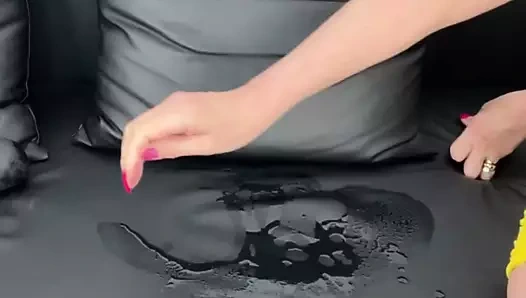 Solo busty İngiliz olgun vibratör mastürbasyon