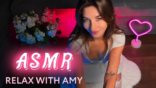 Asmr tatlı 🥰 esmer bir mikrofon yarağını pompalıyor ve seni boşaltıyor. Amy Haze