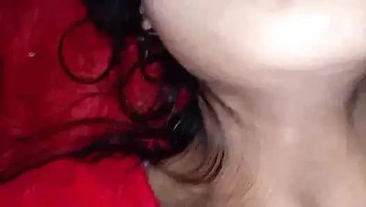 Üniversiteli kızlar erkek arkadaşıyla ev yapımı ekmek seksiyle tanışiyor