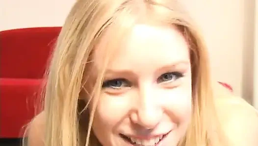 Allison Pierce ile birlikte yüzümde mastürbasyon yapıyor