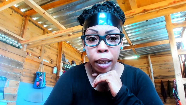 Rol yapma, büyük götlü uzaylı kadın dünyada...