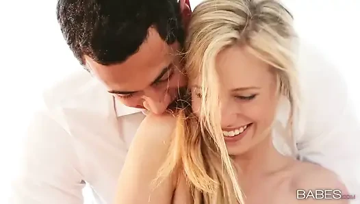Hatunlar - Taylor White erkek arkadaşının büyük penisi için can attığında