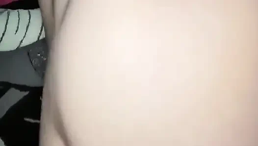 Evet! İçime boşal! Tatlım, büyük yarağını seviyorum.