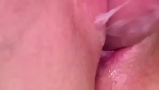 Yakın çekim kremsi dildo orgazmı