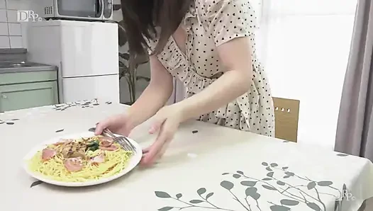Uzun zamandır görmediğim kız arkadaşım kasık chihiro'mu yutuyor