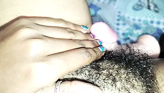 Ritu Boudi ateşli Bengalli