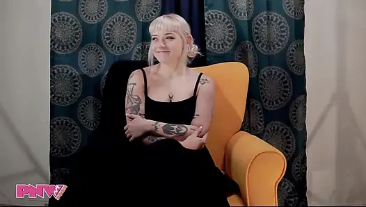 Naomi Nash röportajı artı solo oyun