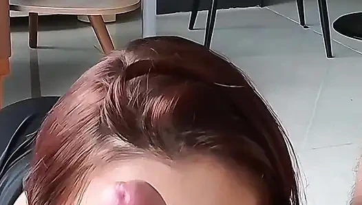 Azgın ve yaramaz sert seks - kızıl saçlı latin sert domaltmalı sikiş ve bakış açısıyla sakso için hazır