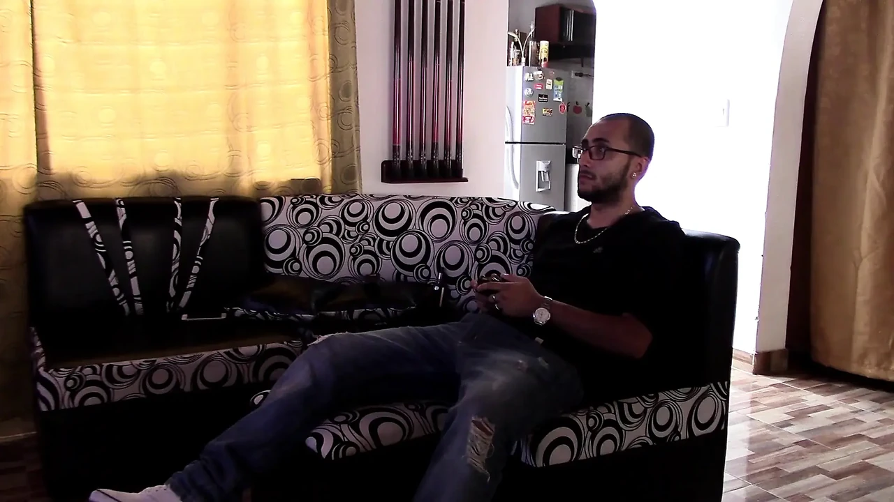 Full Scene: Jazmin Sucks Me While I Play Xbox Colombian Amateur Porn (High Quality) - Vienna Special