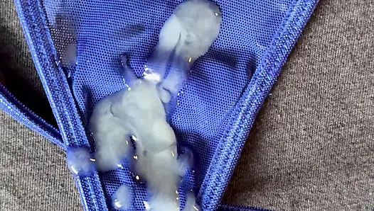 Karısının külotlarına boşalma 22