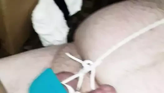 metresi ağrı kamçı topları