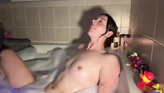 Banyo zamanı baloncukları ve orgazmlar