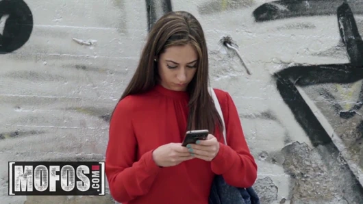 Publick alıcıları - lucia nieto - nakite ihtiyacı var ve seviyor