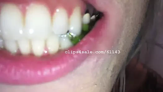 Vore fetiş - trice sakızlı ayılar video 2 yeme