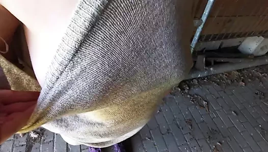 Sadece eğlenmek için sert meme tokatlıyor