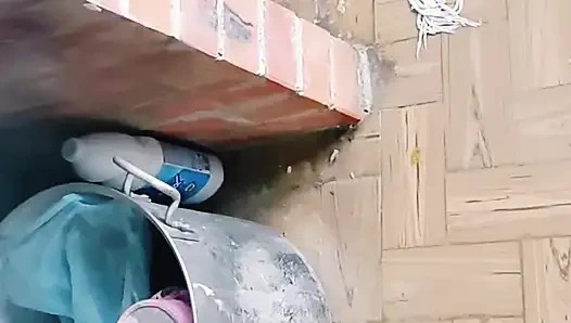 Seksi latin kız partiden sonra fışkırtarak ateşli yarağı emiyor, anal domaltarak çok boşalıyor