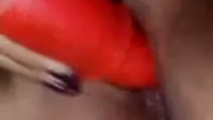 Mastürbasyon milf sert dido sikme ve orgazm fışkırtma