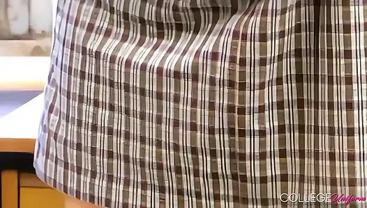 Fiona G'nin yer aldığı yazlık elbise çekimi