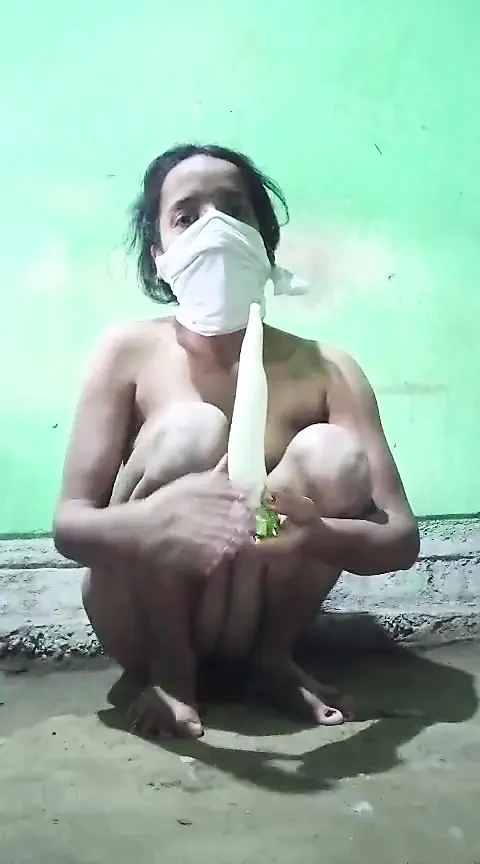 The only girl in the house made a baby with eggplant and carrot