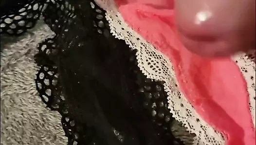 Külot üzerinde boşalmak.