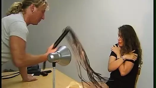 Milf verhoert und also Sperma Staubsauger benutzt