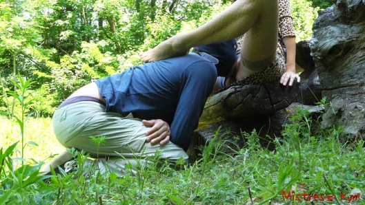 Femdom bdsm içinde bir kamu park hd