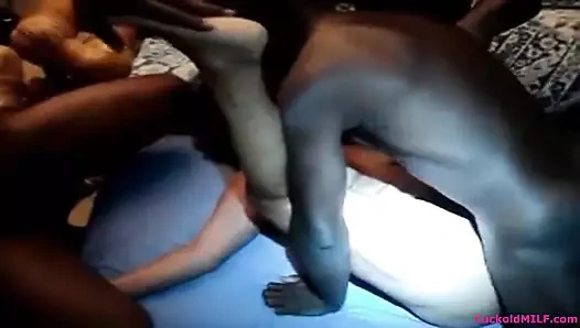 Aldatılan orta yaşlı seksi kadın - aldatan evli kadın