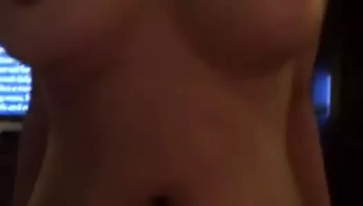 Busty Filipinli binicilik ona erkek arkadaş