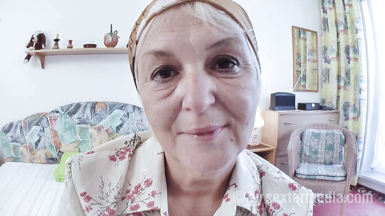 Kıllı İhtiyar Kadın Eva'nın Amı Doğal Olarak Azgın