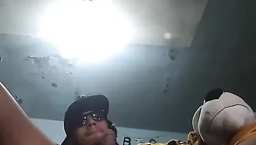 Kendimi Oturma Odasında Yalnız Baştan Çıkarıyorum